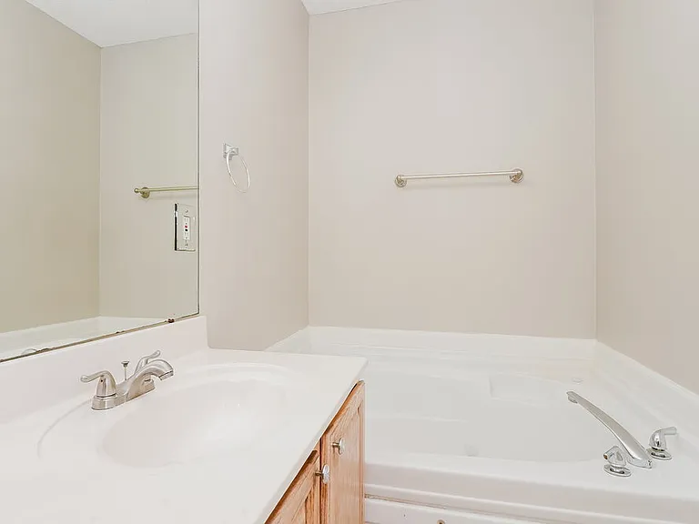 7335 Red Maple Dr — Photo 15