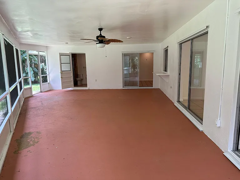 1 Indialucie Pkwy — Photo 5
