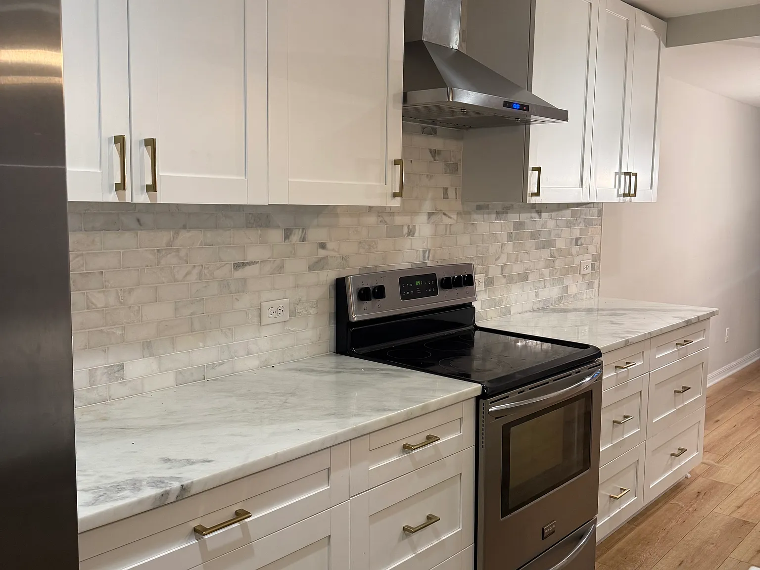 2 bed, 2.5 bath, 1372 sqft, $4,000 — Photo 4
