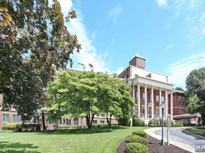 27 W Clinton Ave APT 1L, Tenafly, NJ, 07670