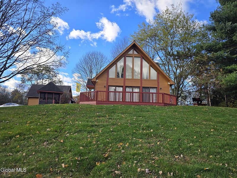 2nd image of 10 Ridgecrest Way