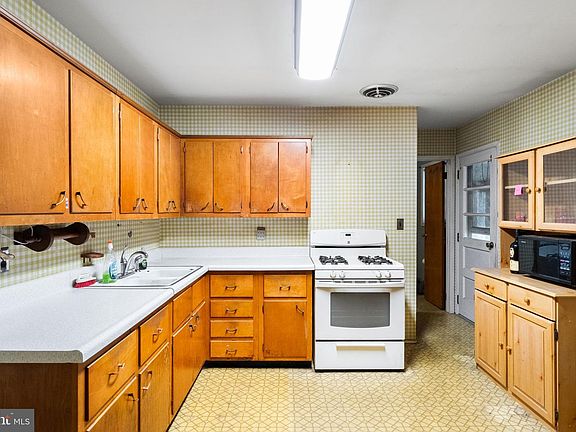 3rd image of 215 Landenberg Rd