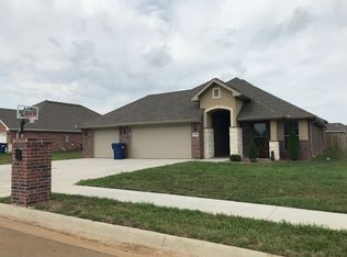 1518 Lakeview Dr, Webb City, MO 64870