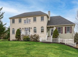 16 Dixey Dr, Middleton, MA 01949