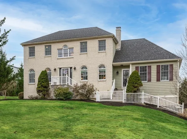 16 Dixey Dr, Middleton, MA 01949