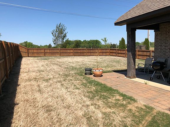 5th image of 3233 Stonehenge Dr