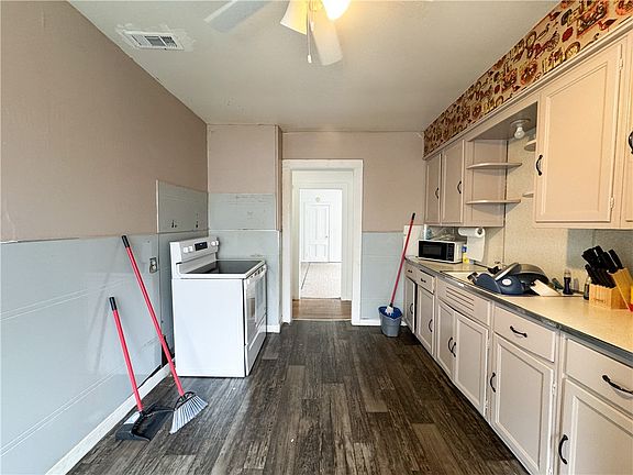 5th image of 1009 North St