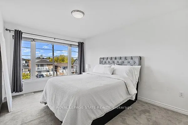 37 Delena Ave S — Photo 17