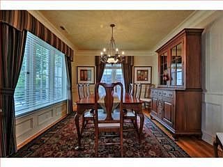 5th image of 1173 Glenn Ave