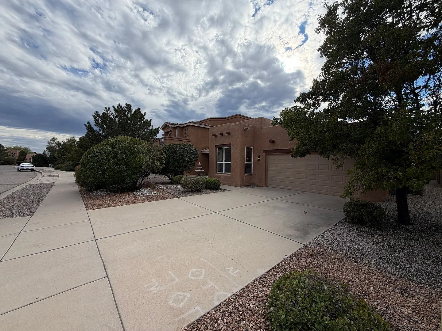 3 Bedroom Single Story Home Available Near High Resort Blvd & Broadmoor Blvd in Rio Rancho! — Photo 3