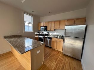 111 2nd St PENTHOUSE 5, Cambridge, MA 02141