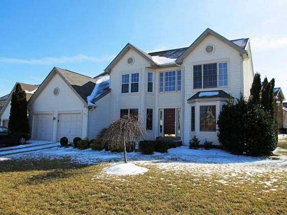 1st image of 43991 Downington Ct