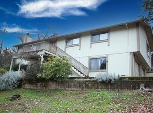 353 White Clover Valley Rd, Meadow Vista, CA 95722