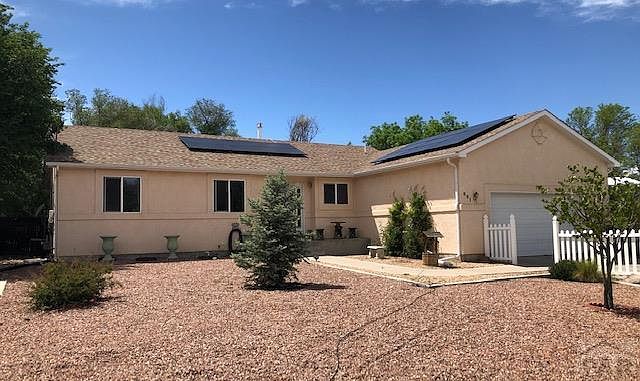 1st image of 601 Avocado St