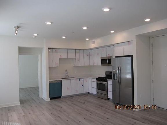 4th image of 203-4400 Cahuenga Blvd #203