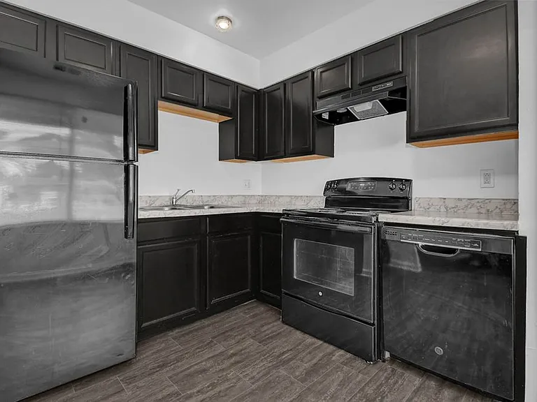 Greentree Apartments — Photo 13