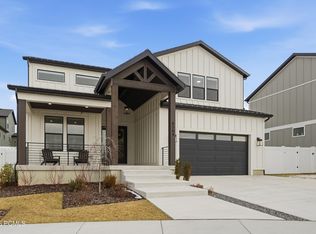 8569 S Round Stone Cv, Sandy, UT 84094