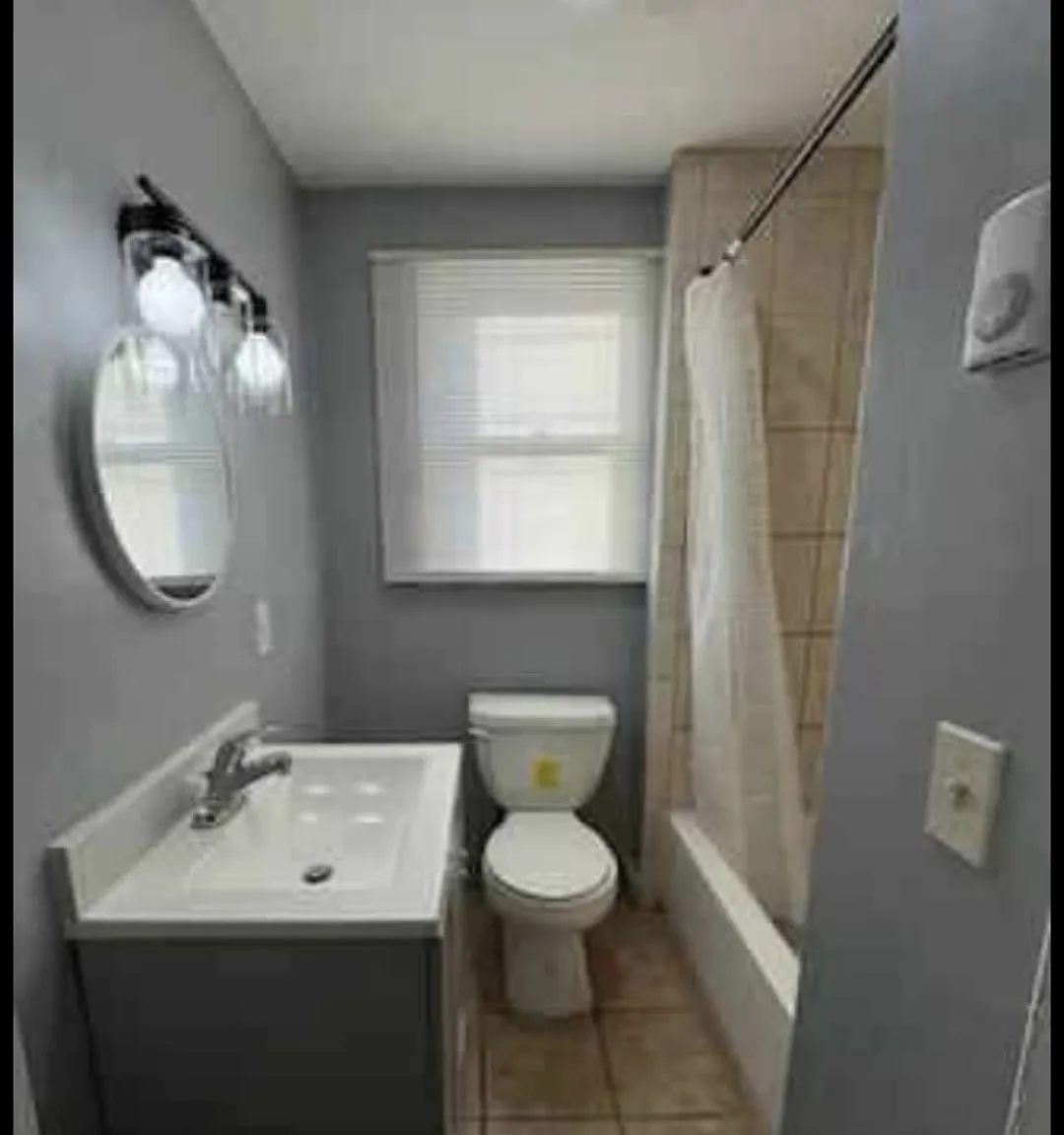 4 bed, 1600 sqft, $3,900 — Photo 3