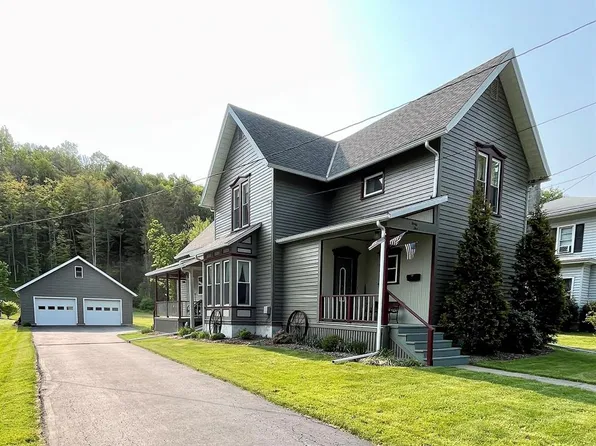 35 Nichols St, Wellsboro, PA 16901