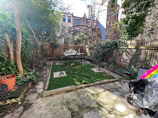 Rented by OvCo Realty | media 58