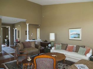 104 Hearthstone Dr, Berlin, NJ 08009