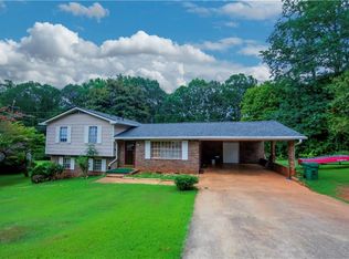 5856 Oakleaf Dr, Stone Mountain, GA 30087