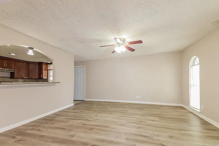 6205 Magnolia Ln — Photo 4