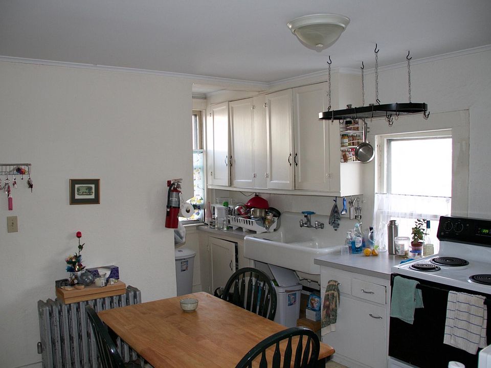 2nd image of 459 Orange St #2