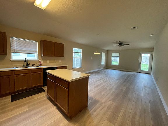 5th image of 339 Marquitos Dr