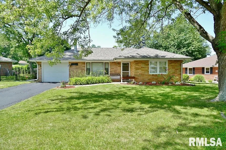 1217 N Schneblin Ln photo 1