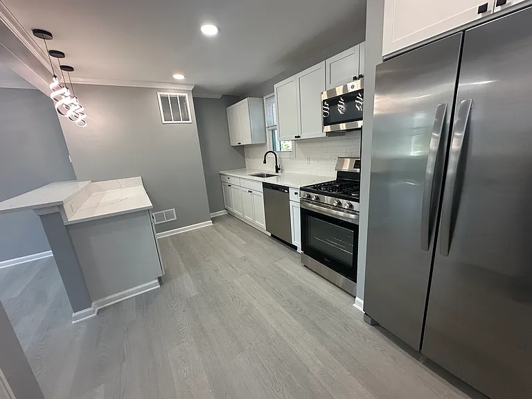 5420 B St SE — Photo 3