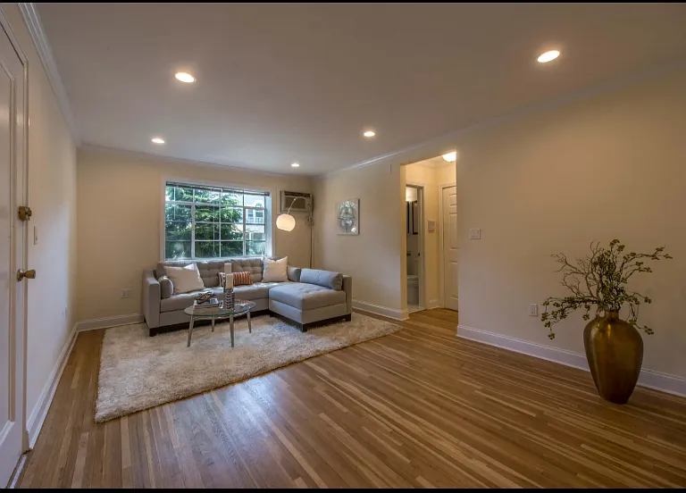 50A Alton Pl #4 — Photo 2
