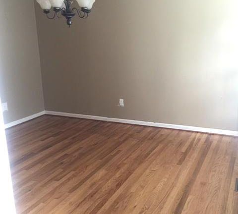 5th image of 11917 Gardenia Dr