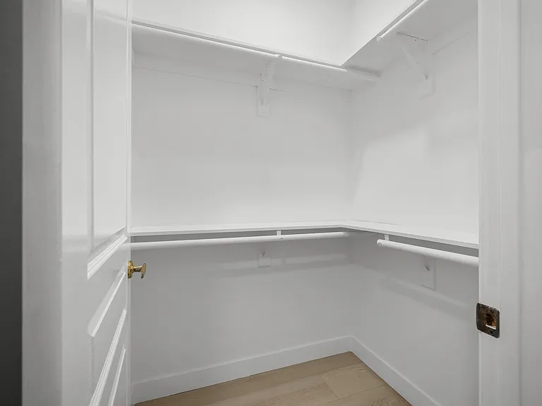 1114 Campbell St #206 — Photo 12