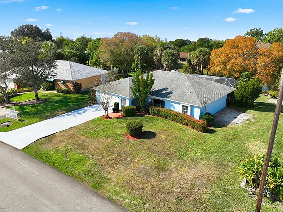 3rd image of 127 NE Naranja Avenue