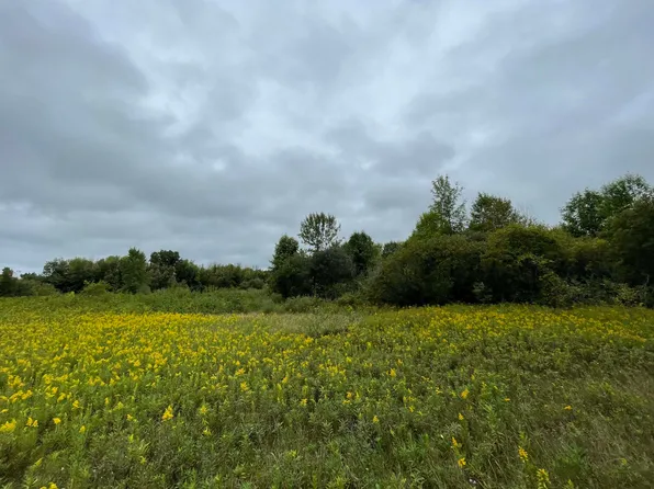 6631 Superior Ave, Oconto, WI 54153