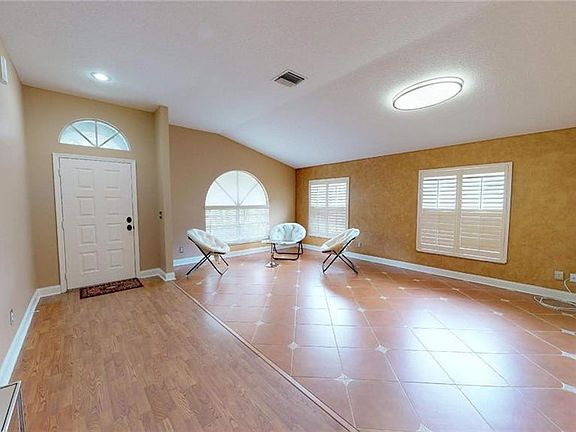4th image of 618 Lake Cypress Cir