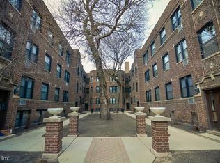 748 W Addison St, Chicago, IL 60613