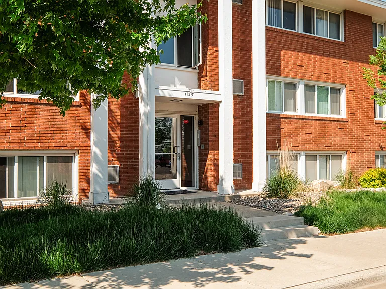 Hiawatha Court — Photo 8