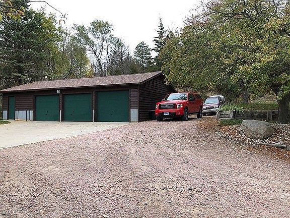 2nd image of 8 Timberlane Dr