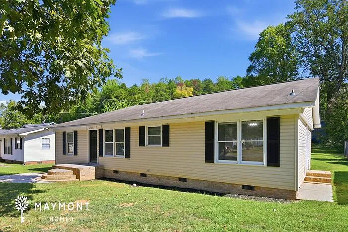 3 bed, 2.0 bath, 1550 sqft, $1,645 — Photo 3