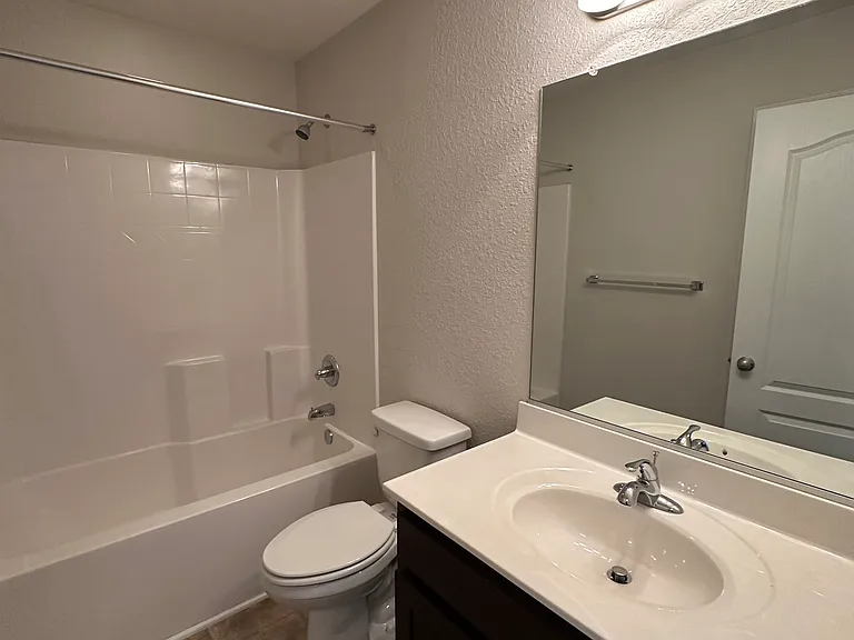 4976 Almandine Ave — Photo 24
