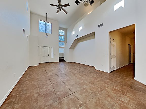 3rd image of 140 E Camino Del Abedul