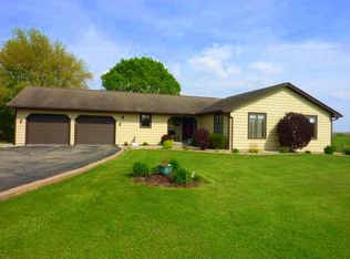 14724 N Mendenhall Rd, Princeville, IL 61559