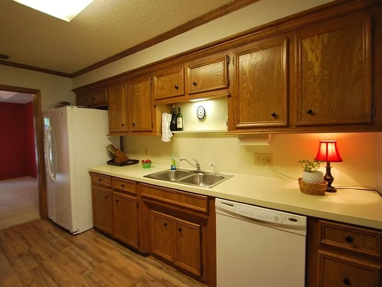 601 W Rieck Rd — Photo 12