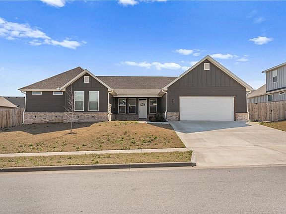 2nd image of 825 Mueller Way