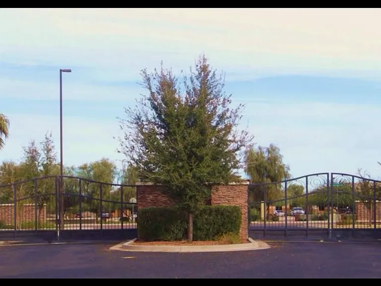 2670 S Voyager Dr #109 — Photo 21