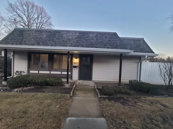 1129 Court B, Hanover Park, IL 60133