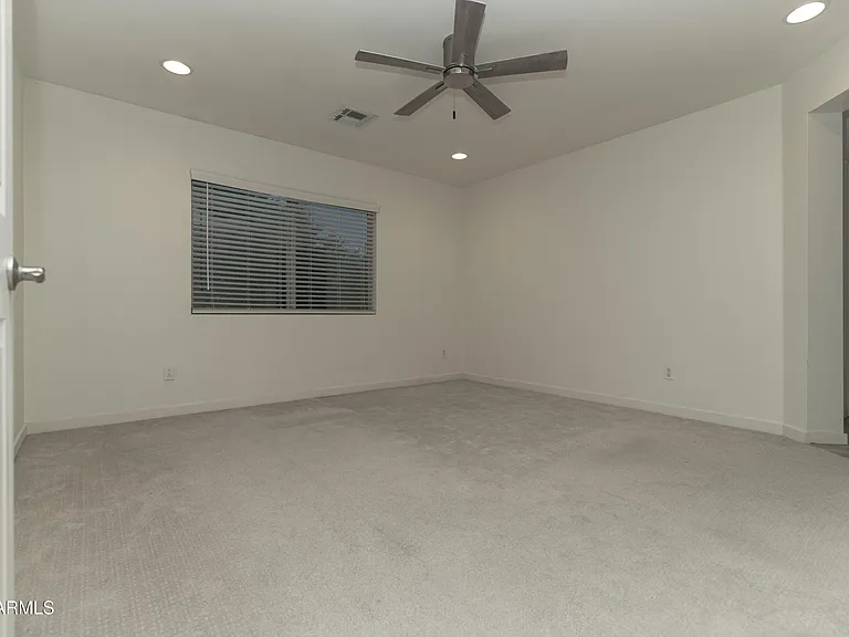 6018 W Hartford Ct — Photo 6