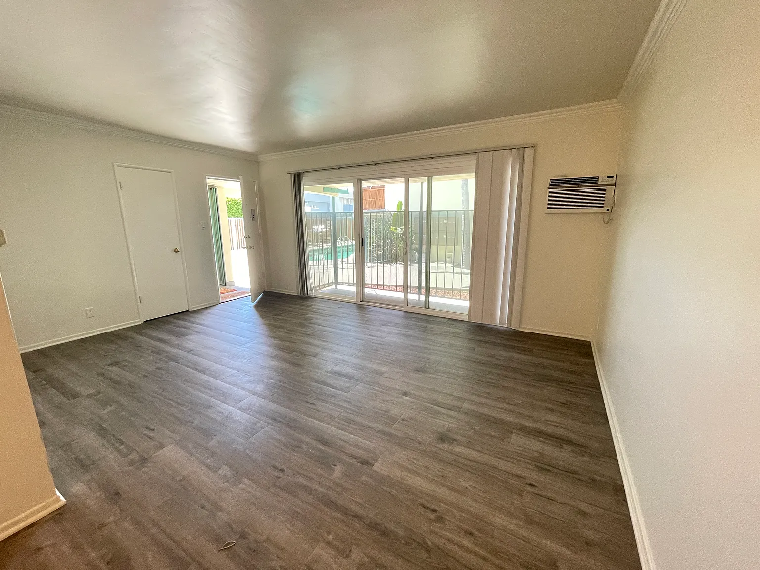 1 bed, 750 sqft, $1,950 — Photo 4